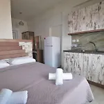 شقة Miki بوليخرونو