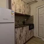 شقة Miki